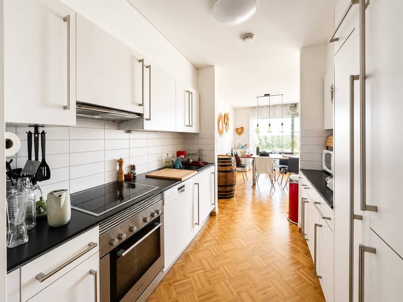 Beautiful 3.5-room apartment with private garden near the lake (5)