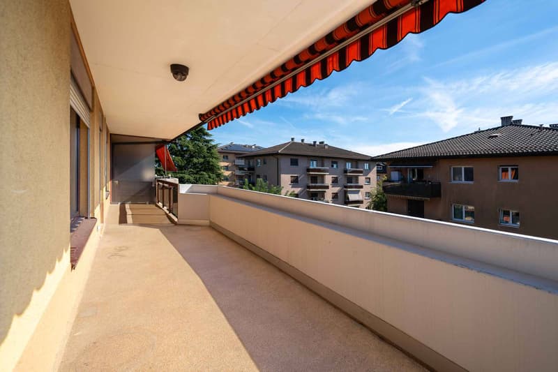 Spacieux 4,5 pièces avec terrasse (11)