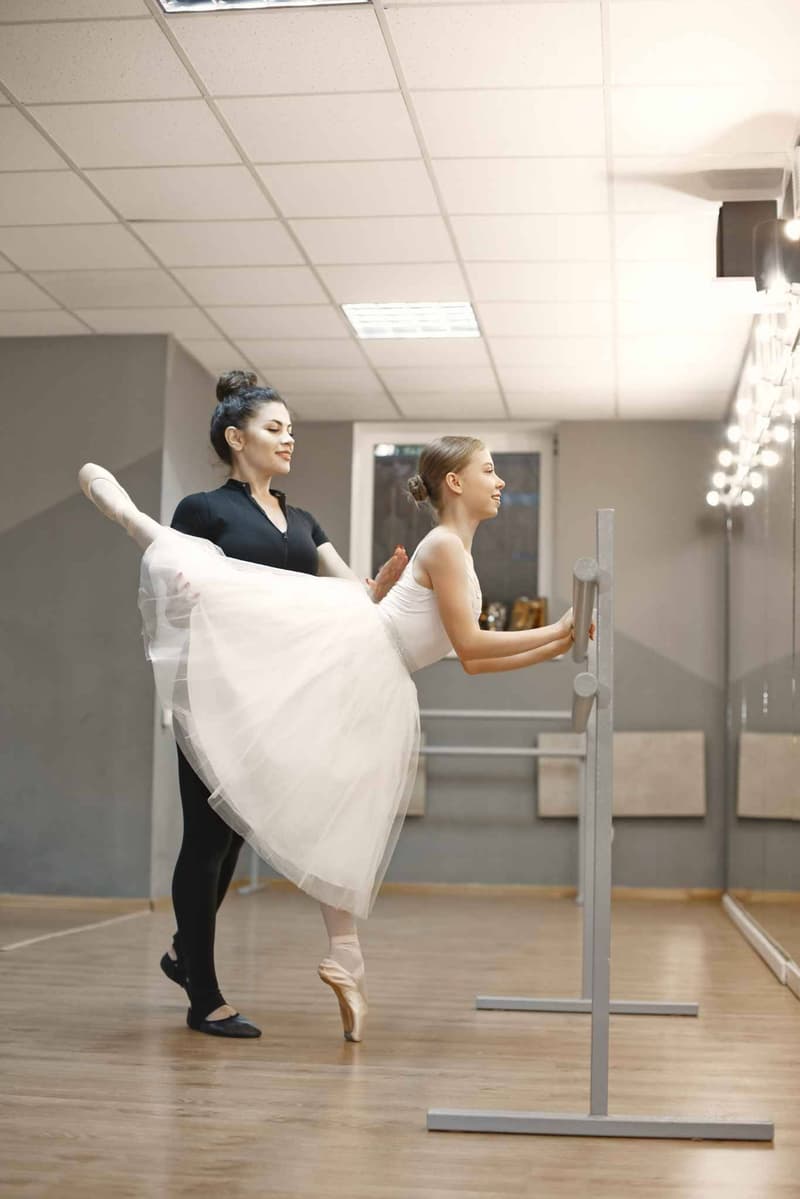 Beautiful modular surfaces for dance, yoga, offices or storage (2)