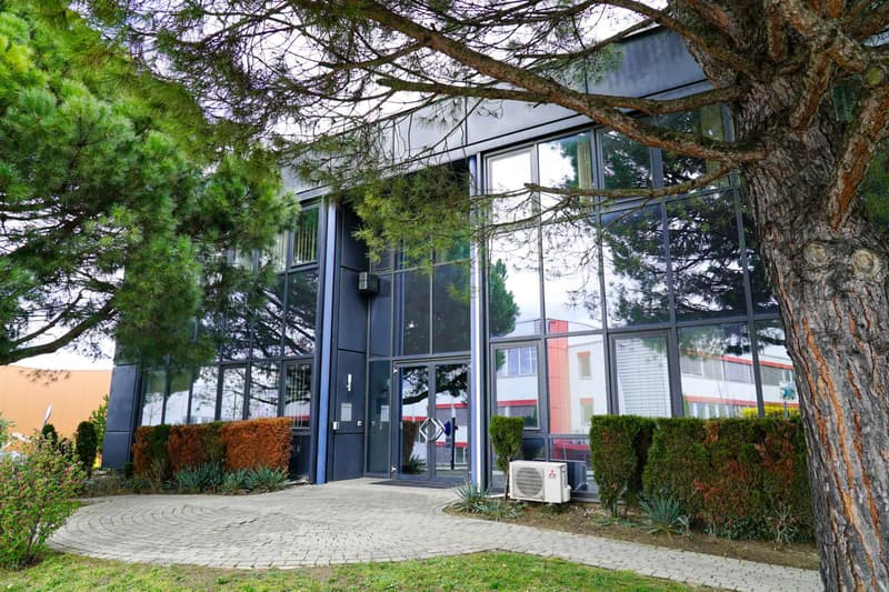 Bürozelten von 55 m2 mit möblierter privater Küche (2)