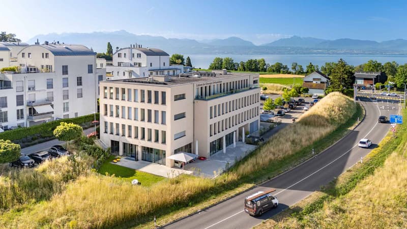 Zwischen EPFL und der Stadt Morges gelegen, schöne Büroflächen mit großer Höhe (1)