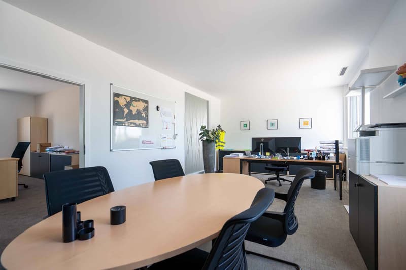270m2 of office space for rent (3)