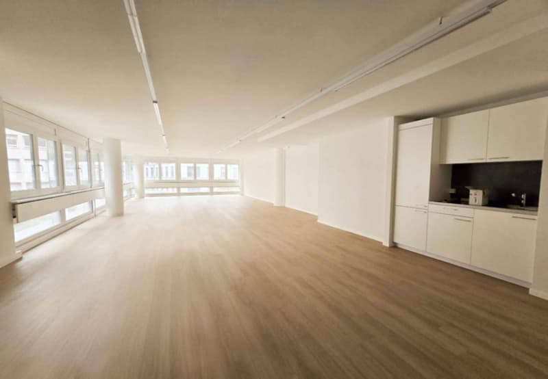 Votre cellule de bureau rénovée au centre-ville de 60  m2 (3)