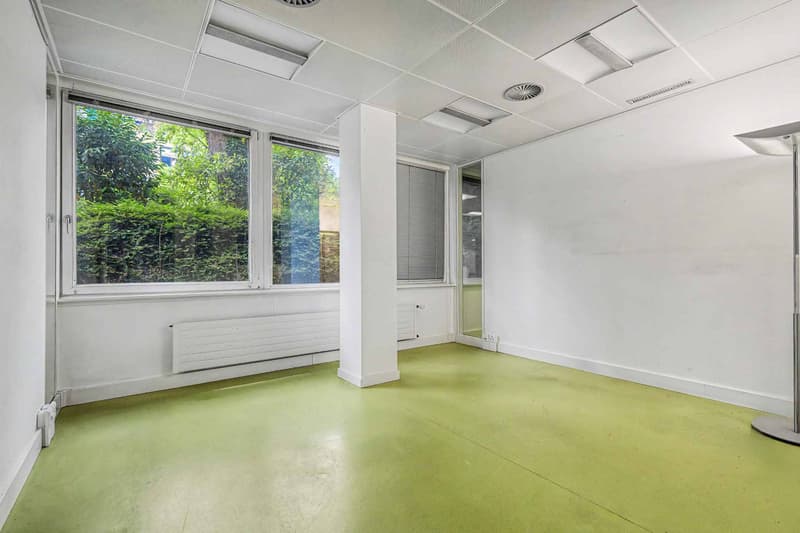 Lausanne-Ouchy - surface mixte de plain-pieds pour espace yoga, physiothérapie (4)