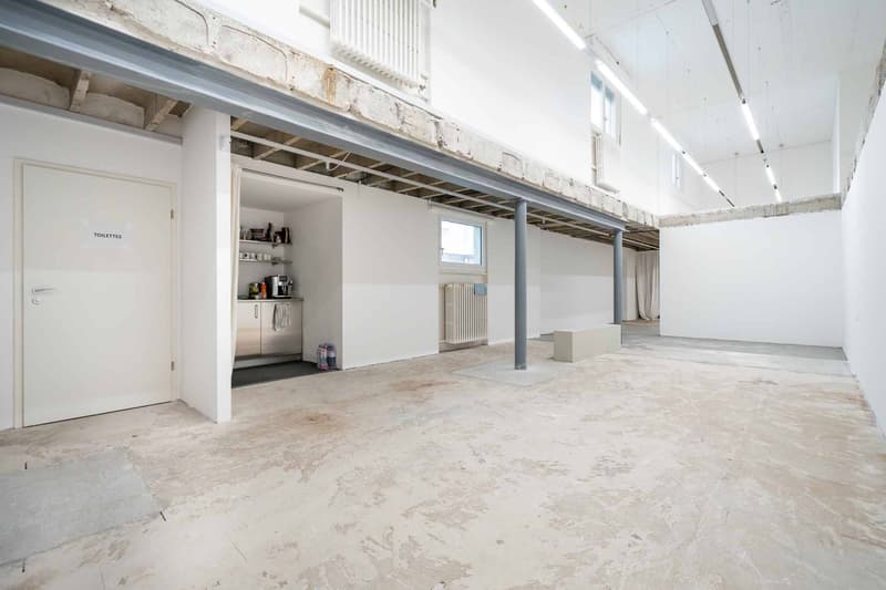 A proximité de la Gare - Espace avec volume pour vos cours ou votre atelier (2)