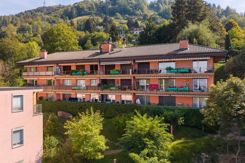 Lumineux studio meublé avec magnifique vue sur le lac (11)