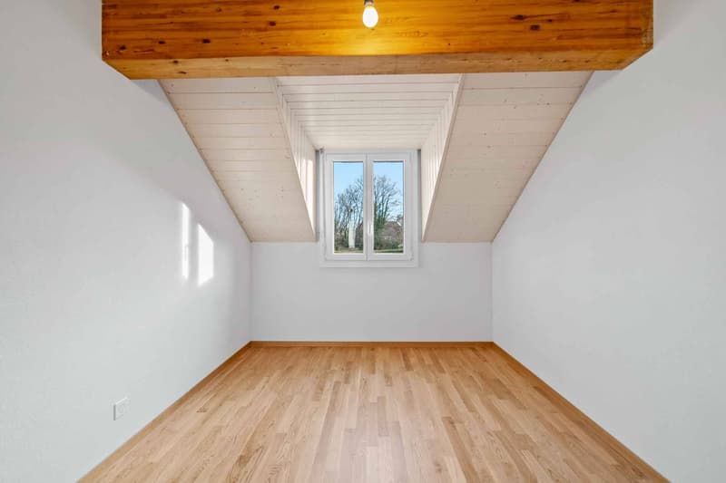 Villa mitoyenne de 5 pièces rénovée avec jardin Yens (7)
