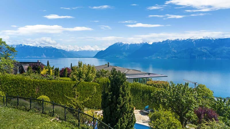 Elegante provenzalische Villa mit Pool und Panoramablick auf den Genfersee und die Alpen (5)