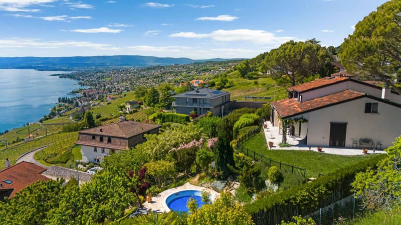 Elegante provenzalische Villa mit Pool und Panoramablick auf den Genfersee und die Alpen (1)