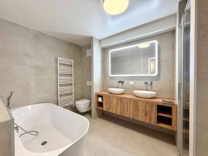 Spacieux appartement rénové de 5,5 pièces avec jardin (13)