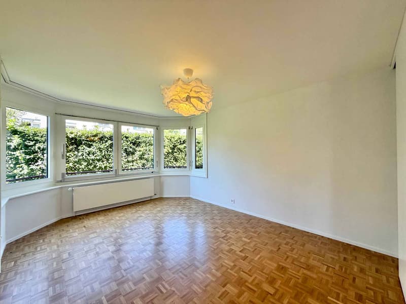 Spacieux appartement rénové de 5,5 pièces avec jardin (7)