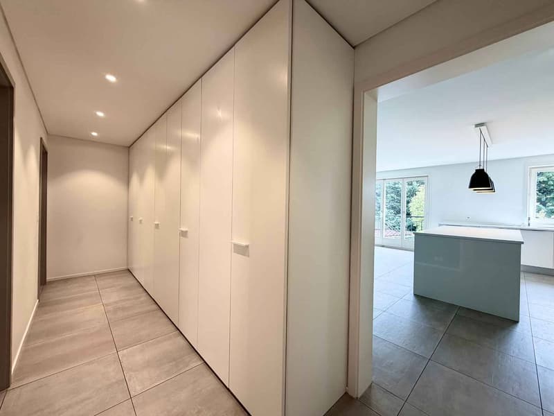 Appartement lumineux et rénové de 4,5 pièces avec terrasse (6)