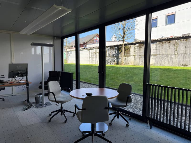 300m2 office, divisible, in Terre Sainte (4)