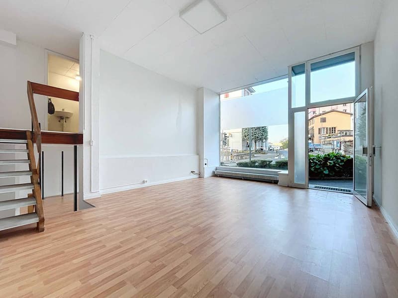 Commercial surface of approx. 75m2 - Gambetta 22 (2)