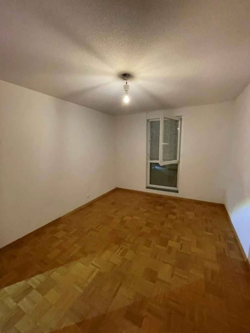4,5 Zimmer im Erdgeschoss mit Terrasse - Cabinet 3 (5)