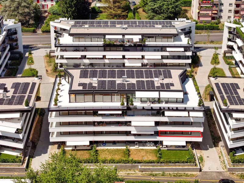 Luxueux 4.5 pièces traversant avec balcon couvert de 76m2 (11)