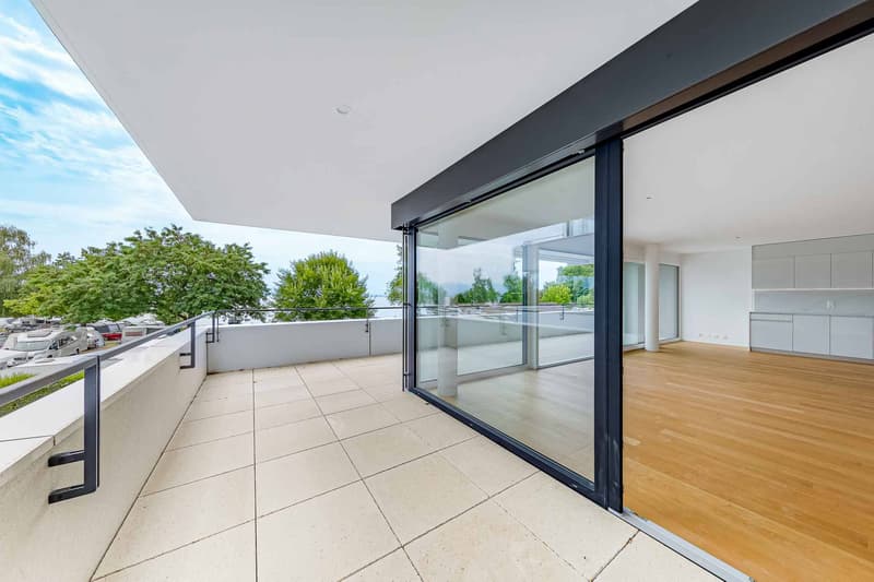 Luxueux 4.5 pièces traversant avec balcon couvert de 76m2 (10)