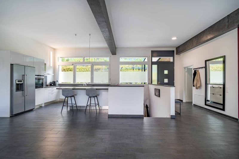Villa moderna di 5.5 locali con 2 balconi, 2 terrazze e giardino (4)