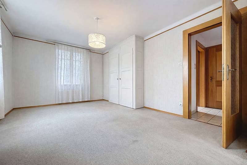 Detached house with 4.5 rooms, terraces and garden (9)