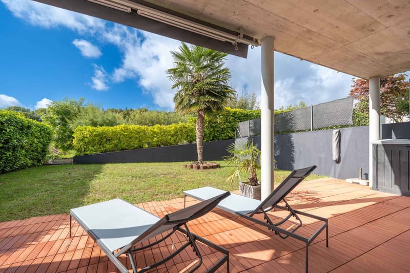 Villa moderne de 5.5 pièces avec 2 balcons, 2 terrasses et jardin (11)