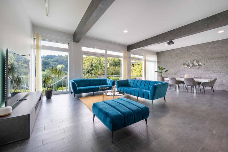 Modern property with 5.5 rooms, 2 balconies, 2 terraces and garden (3)