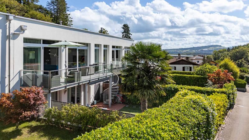 Modern property with 5.5 rooms, 2 balconies, 2 terraces and garden (12)