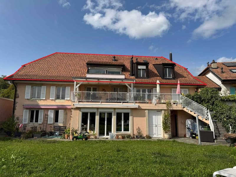 Mansarda di 5.5 locali con altezze soffitto elevate e giardino (11)