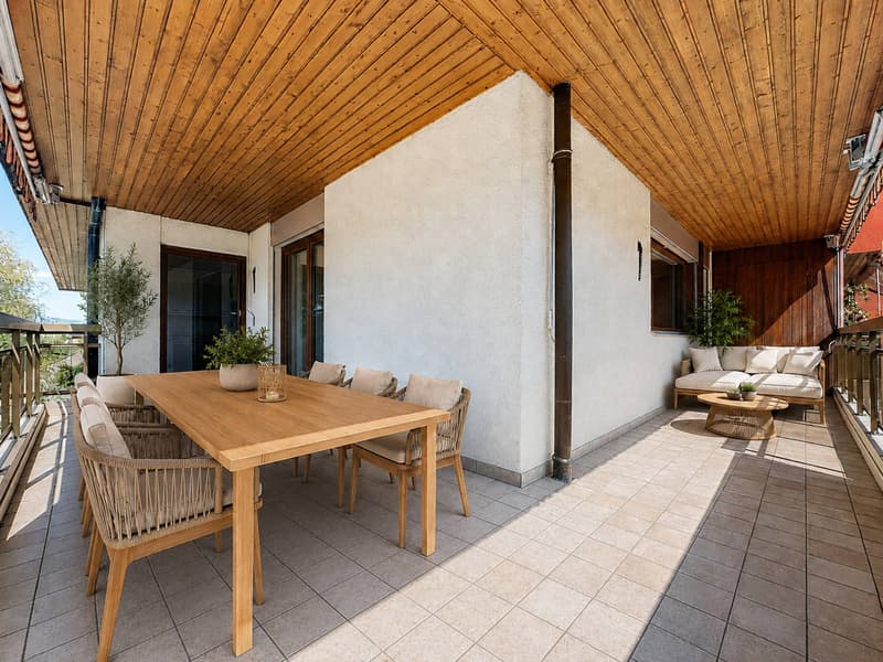 Elegantes 4.5-Zimmer-Wohnung mit Ecke-Balkon (10)