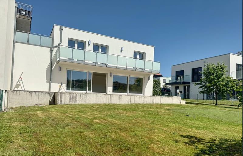 Villa with 5.5 rooms, terrace and garden (12)