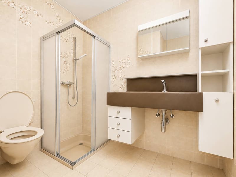 Villa with 6.5 rooms and independent studio (10)