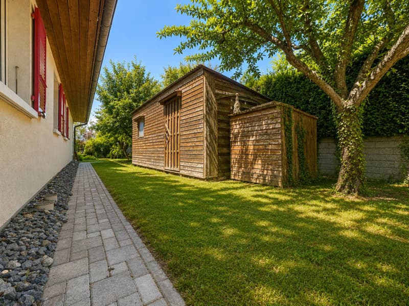 Individual villa with 4.5 rooms and independent studio (13)