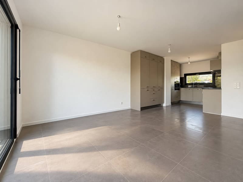 Maison neuve de 5 pièces avec terrasse (4)