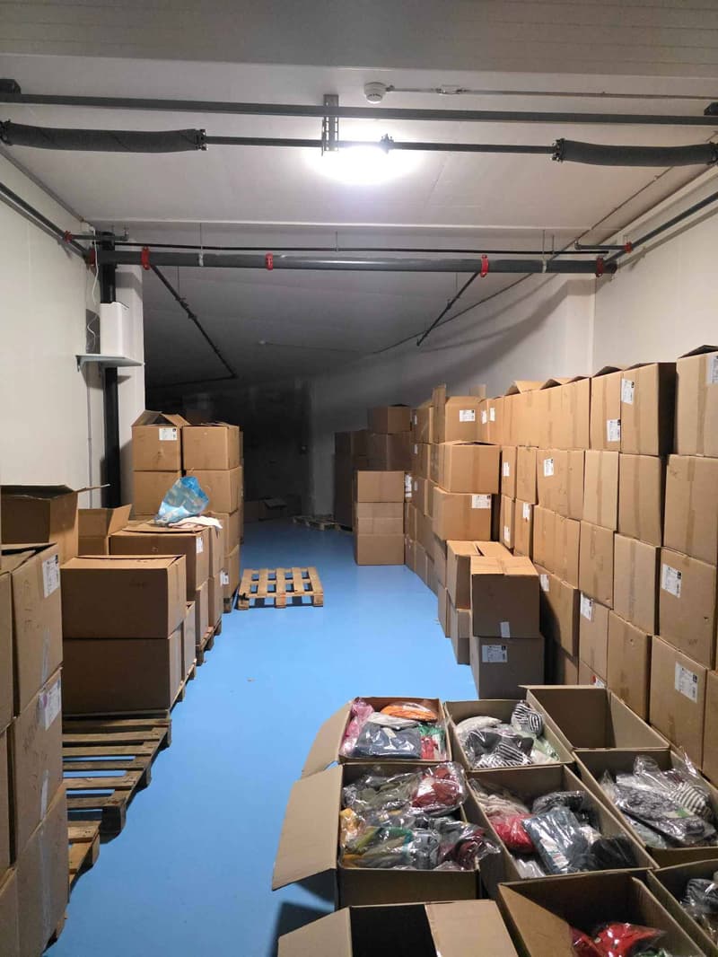 Boxes and craft halls from CHF 245'000.- (3)