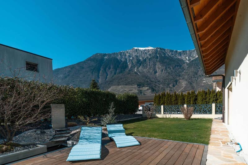 Magnificent 5.5-room villa (2)
