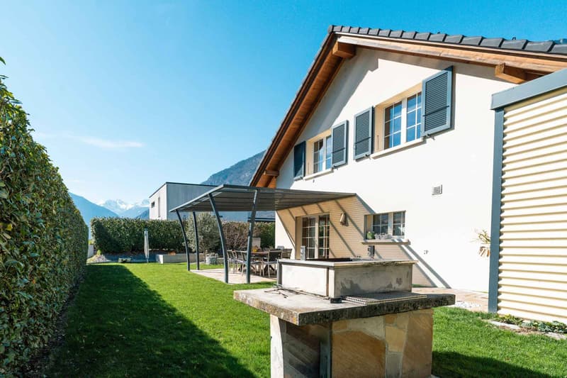 Magnificent 5.5-room villa (1)