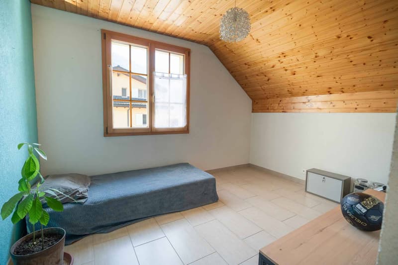 Magnificent 5.5-room villa (9)