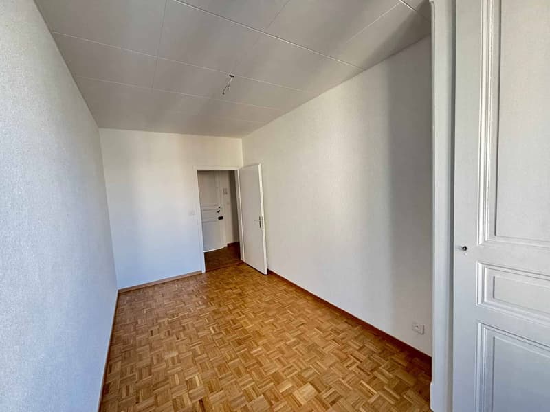 Grande appartamento di 3 locali nel centro di Losanna (6)