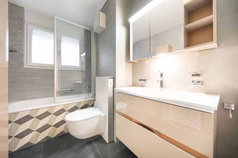 Superbes 5,5 Zimmer, 133 m2, magnifiziert renoviert mit großem Balkon (11)