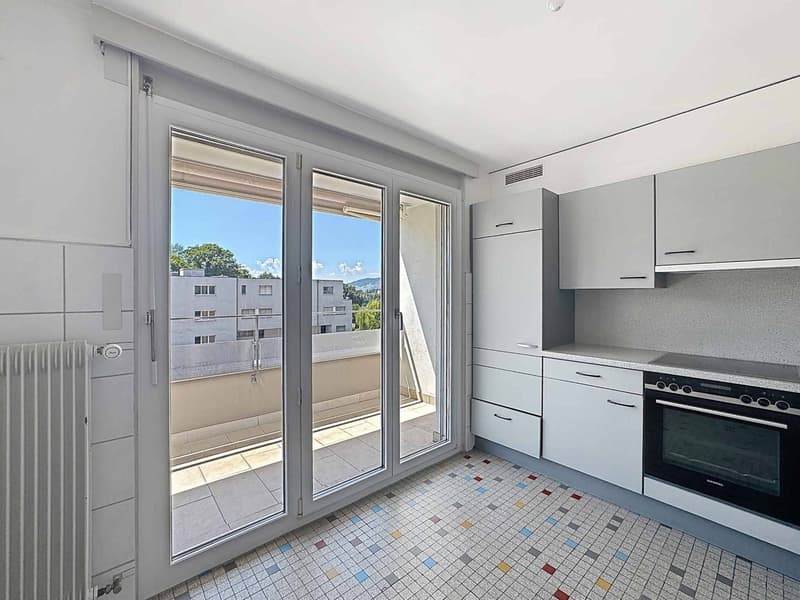 Helles 3.5-Zimmer-Wohnung mit 77.5 m2 + großem Balkon 17.5 m2 (4)