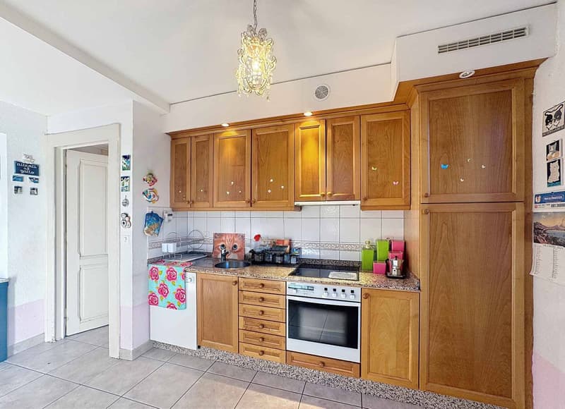 4,5 Zimmer mit Charme und großem Balkon (5)
