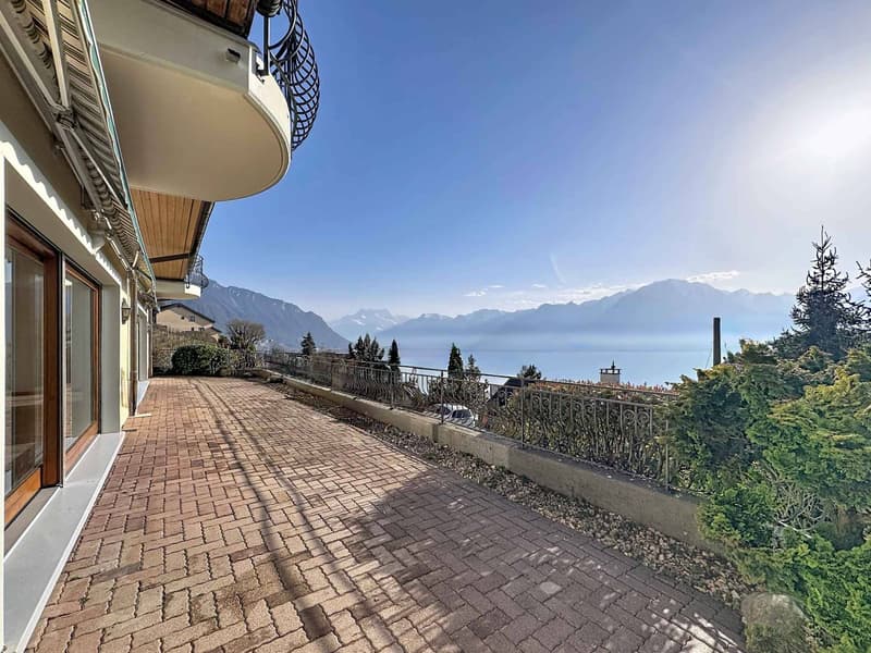 4,5 Zimmer auf 147 m2 mit großer Terrasse und privatem Garten (6)