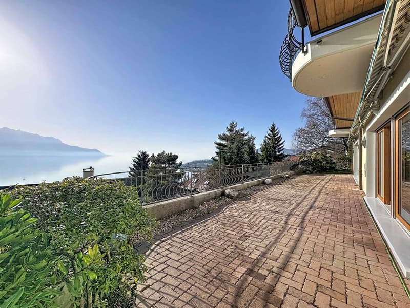 4,5 Zimmer auf 147 m2 mit großer Terrasse und privatem Garten (2)
