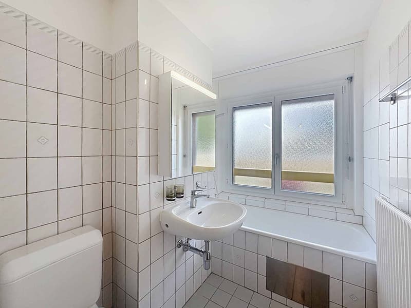 Au dernier étage - Grand 3.5 pièces sur 1 niveau de 79 m2 + balcon (8)