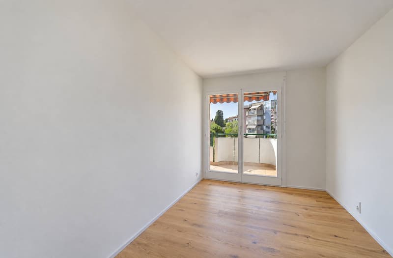 Superbe 5.5 pièces de 132 m2 int. totalement rénové avec grand balcon (7)