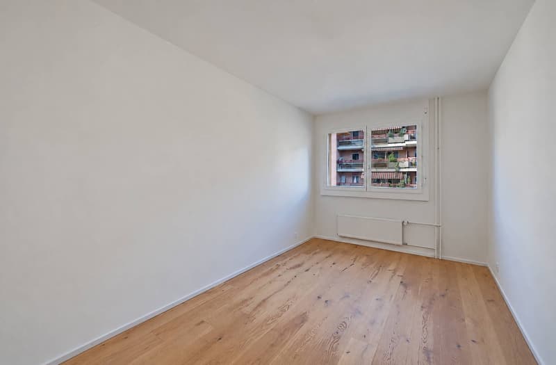 Superbe 5.5 pièces de 132 m2 int. totalement rénové avec grand balcon (12)