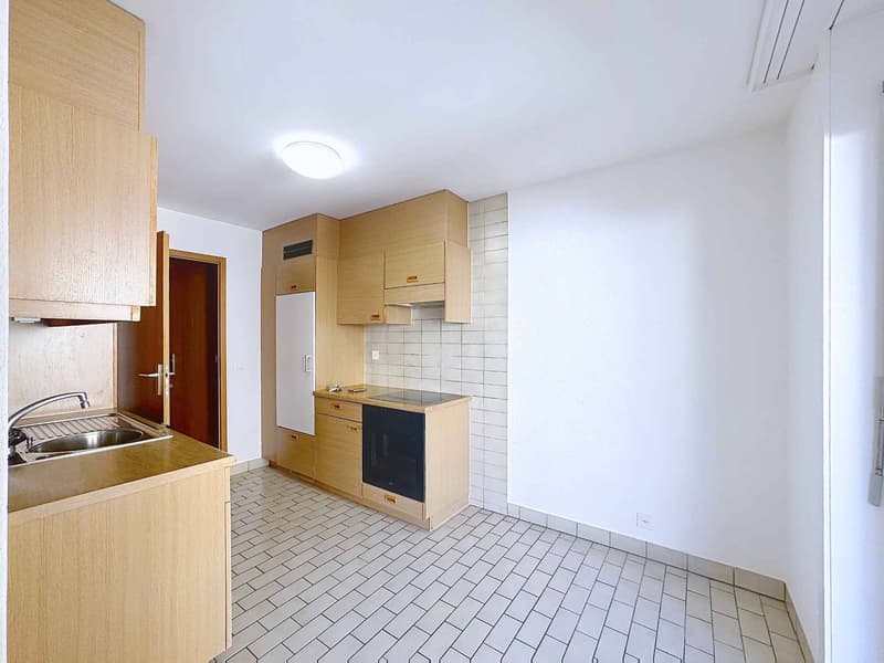 Au 1er étage - Grand 3.5 pièces sur 1 niveau de 79 m2 + balcon (6)