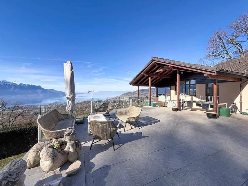 Villa with grandiose panorama on Lake Geneva (1)