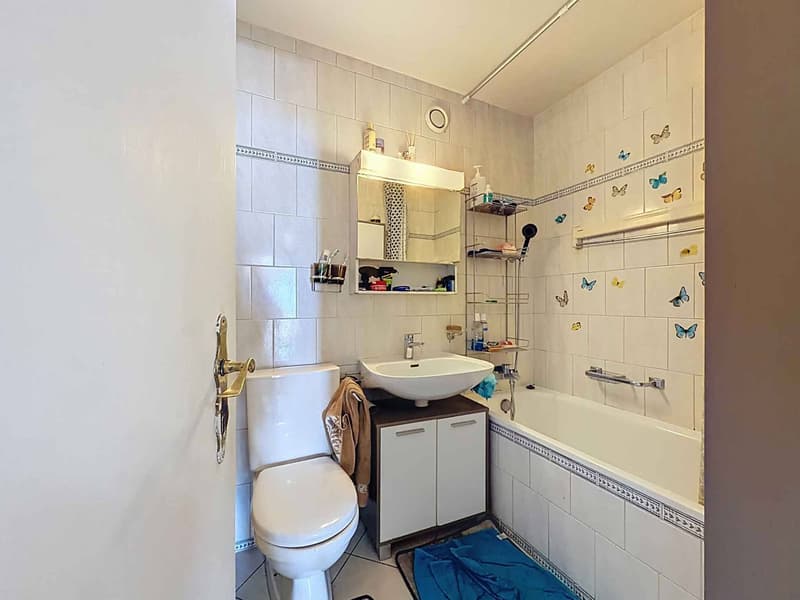 Bright apartment close to the port (9)