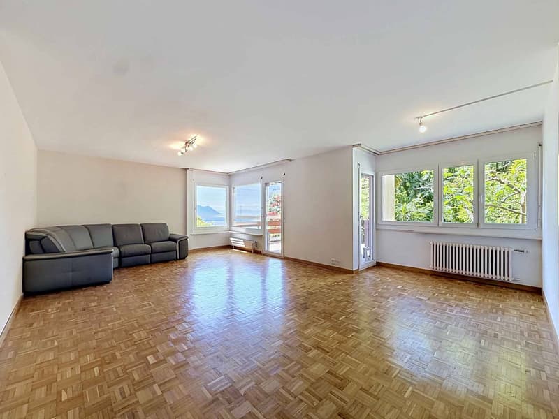 Beautiful cross apartment with 4.5 rooms, terrace and garden (3)