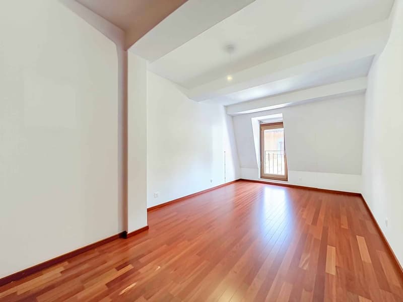 Geräumige 3,5-Zimmer-Wohnung im Herzen von Vieux-Montreux (5)